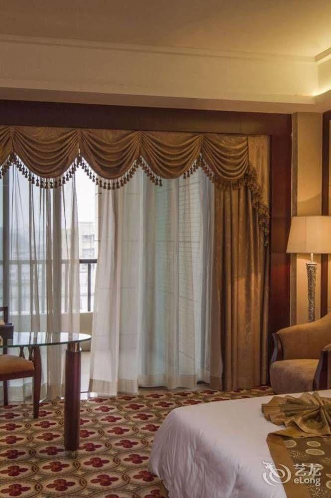 Taishan Bojue Hotel Jiangmen Exterior photo